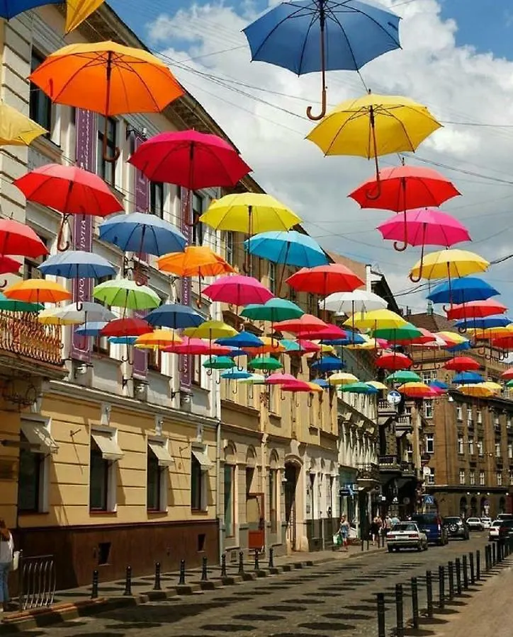 Smart Apartments Lviv 0*,